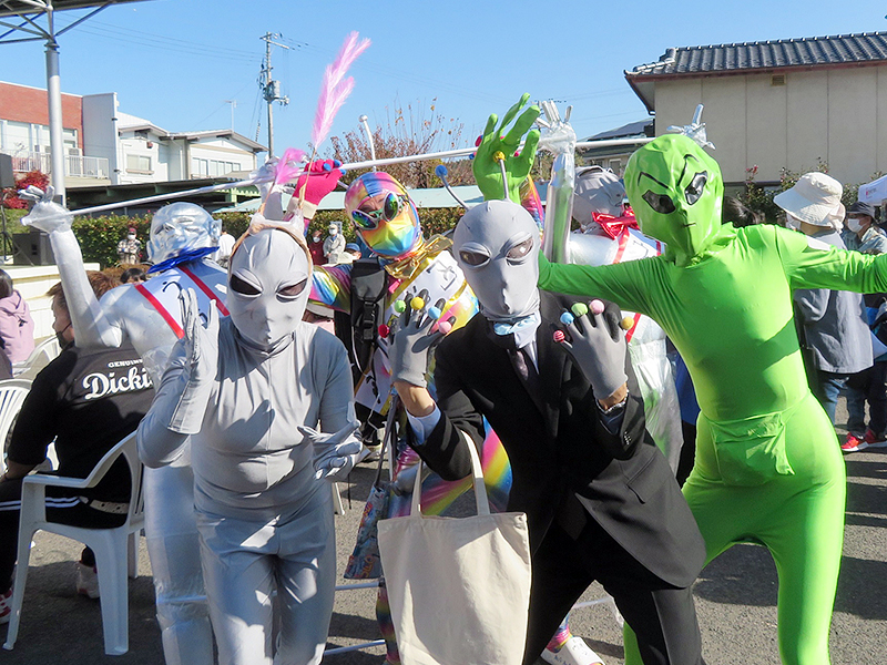 宇宙人仮装パレード