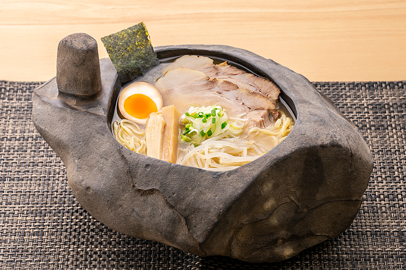 ピンカラ石ラーメン