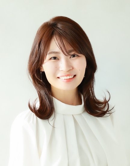 MC 菅野彩美